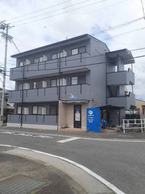 5月末に外壁塗装仕立てでキレイです！！