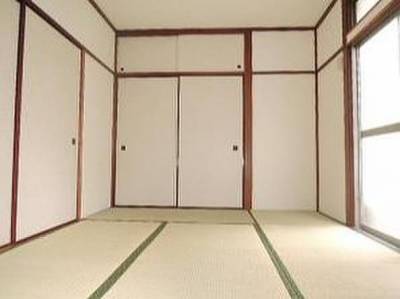 清潔感のある畳のお部屋です。