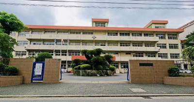 篠崎中学校 徒歩10分／九州歯科大学徒歩10分