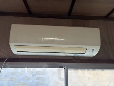 エアコンつけています。