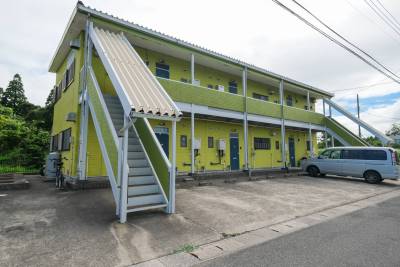 駐車場2台無料！南西向き！敷礼0！フリーレント1ヶ月！