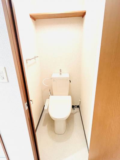 棚付き温水洗浄便座&bull;トイレ