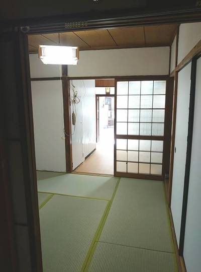 畳　1,2階　すべて表替えしました。壁塗装