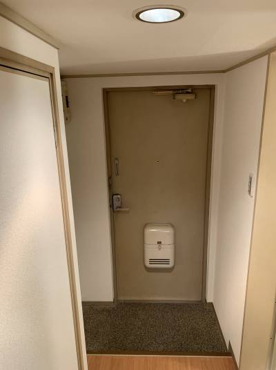玄関(ダウンライト)
