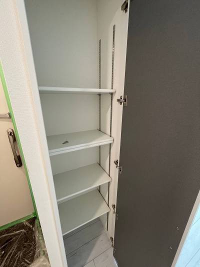 １階玄関です。シューズクローゼットが設置されています