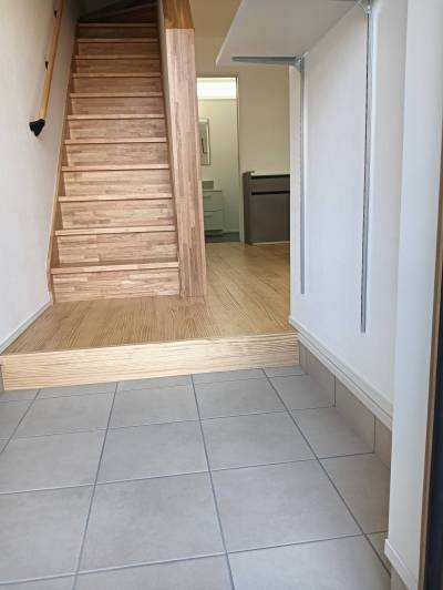 シンプル玄関です