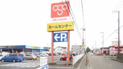 駅前にあります。