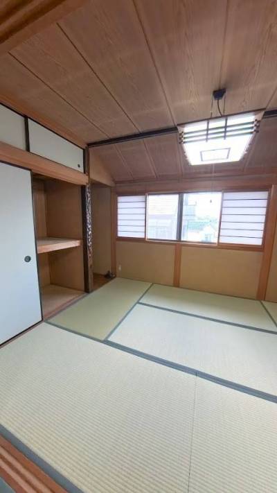 日当たりの良い和室でくつろげます。