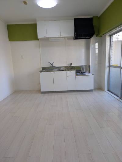 キッチン部分　クリーニング依頼しております〜