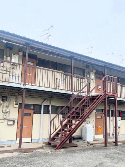 階段上がってすぐの2階のお部屋です。