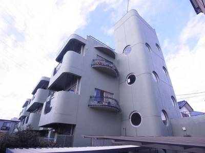 2階の手前の角部屋になります。 2階の手前の角部屋になります。