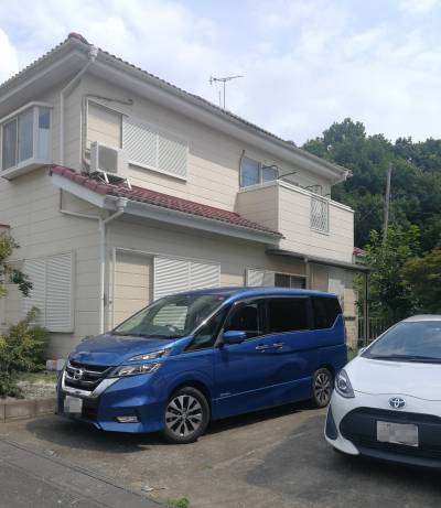 駐車場2台　余裕持って入れられます