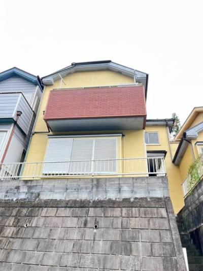 高台にありますが、２階からの山林の眺めをぜひご確認下さい。
