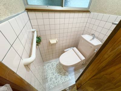 トイレはもちろんウォシュレット付きです♪