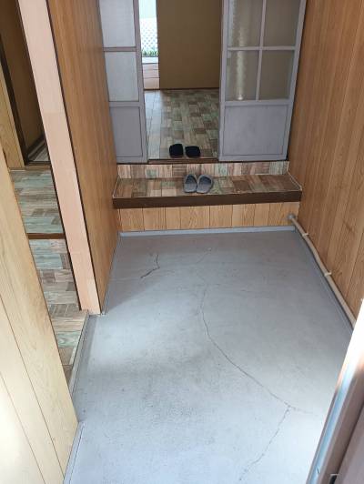 玄関（歩行器・駐輪置場）