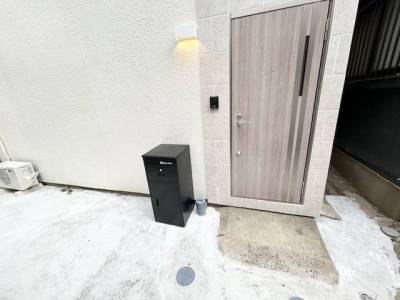 玄関　バイク　自転車が止められます