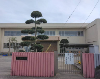 小学校までは５６０ｍ