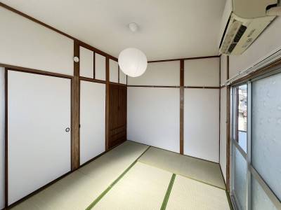 二階は二つの和室。両方とも収納あり、眺望◎　畳表替え済み