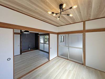 洋間２室は、しきりの襖を外すと広々一間リビングに大変身！
