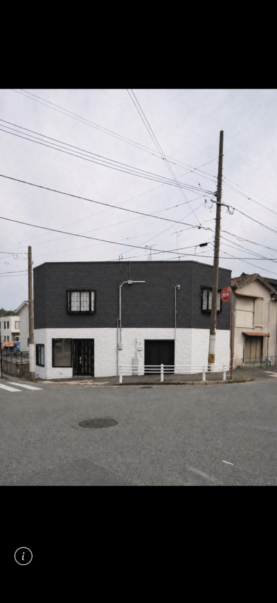 前面外壁貼り替え工事途中です
少しイメージ変わります