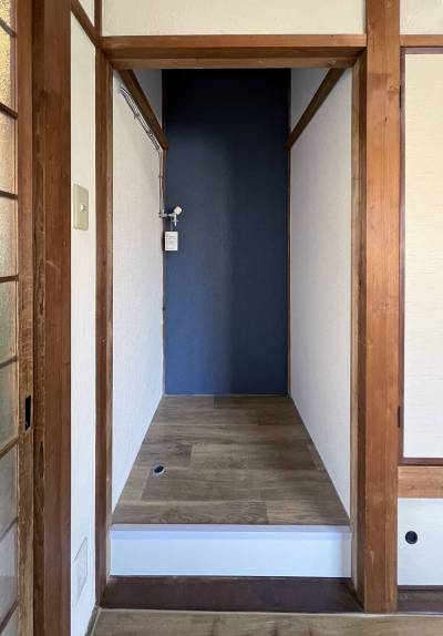 洗濯機置き場にはアコーディオンドアを取り付け予定。