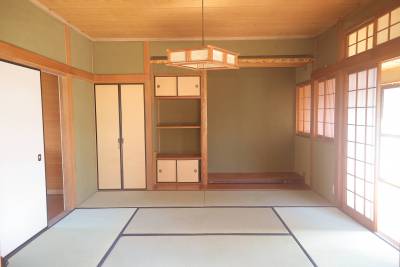 広い和室でゆっくり過ごしてくださいね♪