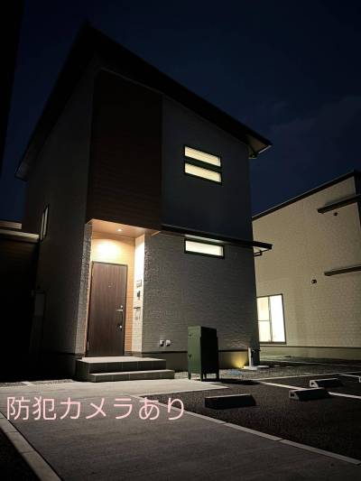 新築戸建⭐︎ 外壁等変更の場合があります。各駐車場5台庭付