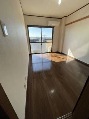 隣の部屋と隣接している部屋も日当たり良好