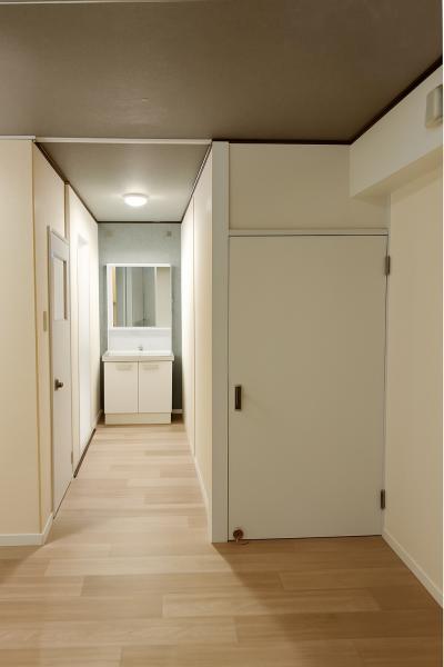 LIXIL シャワー付き洗面台♪コンクリートアクセント⭐