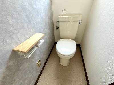 トイレは1,2階にあります。