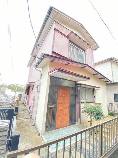 閑静な住宅街の戸建。見晴らし抜群のロケーション！