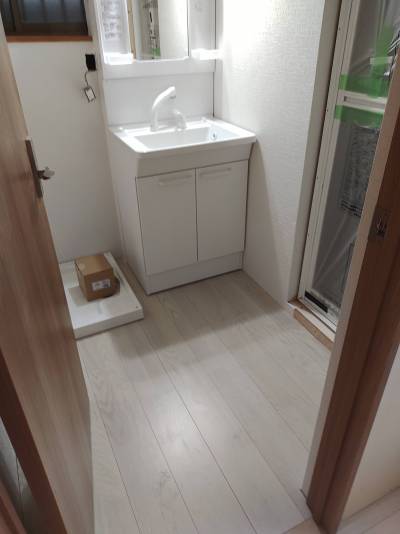 洗面台を新調
