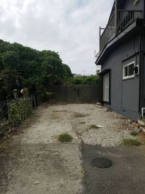 広い駐車場は軽自動車なら4台停められます♪荷物があっても楽々