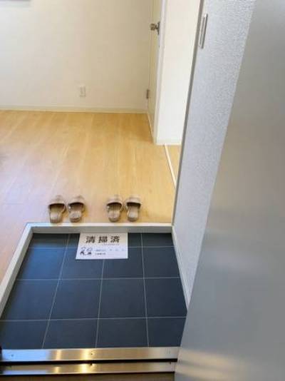 扉を開けると明るい空間が。