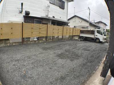 広いですが、防草シート+砂利なので草取りは最小限です