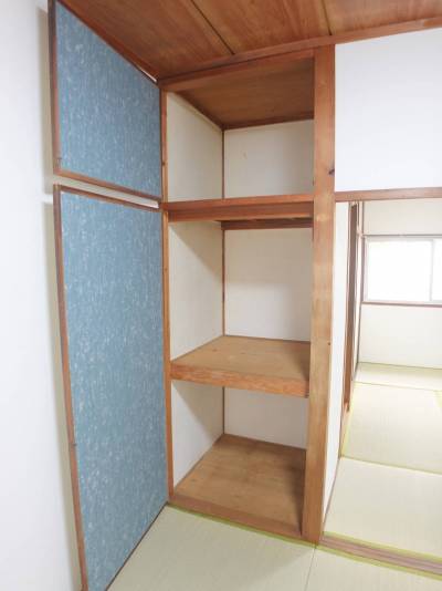 【荷物が多い方も安心】たっぷりしまえる押入れでお部屋広々