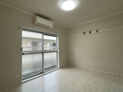 奥の洋室♪居心地最高ですよ♪