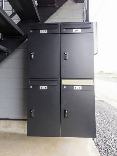新品の郵便ポスト＆宅配ボックス付きです！