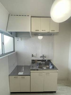 キッチンも綺麗で自炊を楽しめます♪