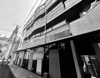 新宿駅近くの隠れた住宅街です