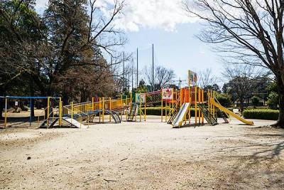 日高総合公園 徒歩15分