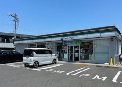 コンビニまで徒歩3分