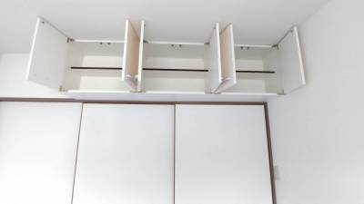 6.2帖洋室の吊り収納