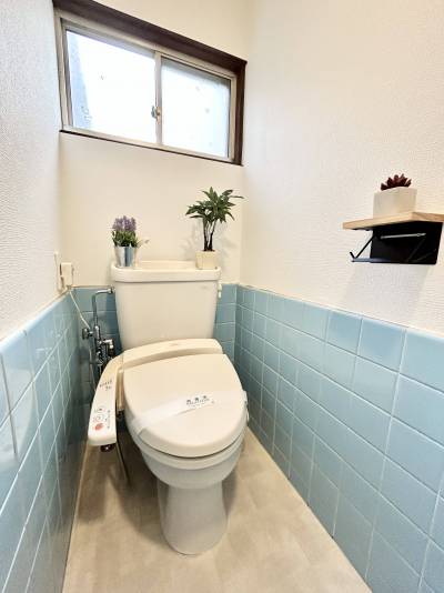 トイレはもちろんウォシュレット付き。