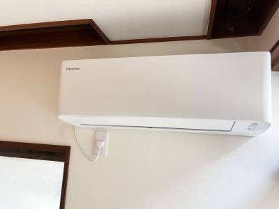 新品のエアコンを１階リビング、和室に用意しました(*'▽')