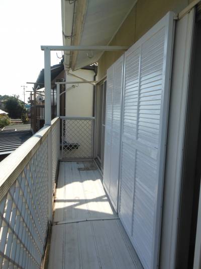 ２階のベランダは南向きです。