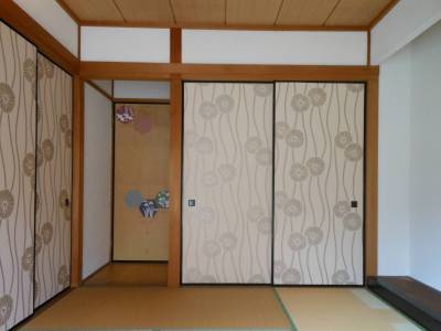 １階の和室は南向きで日当たり良好です。