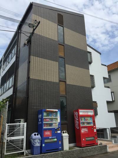 便利な飲料自動販売機