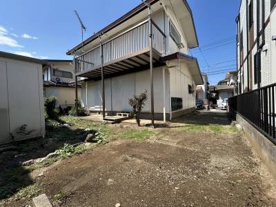 空の下に下がる専用庭。BBQやお子様、ペットとの時間にも◎