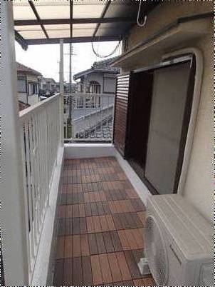 バルコニーは南向きです。